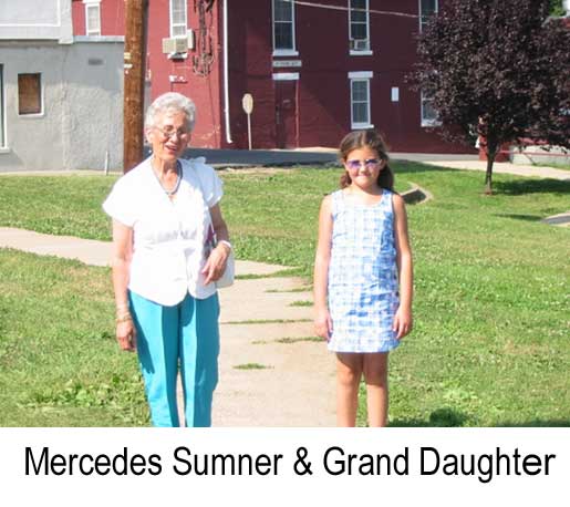 Mercedes Sumner & Gdaughter
